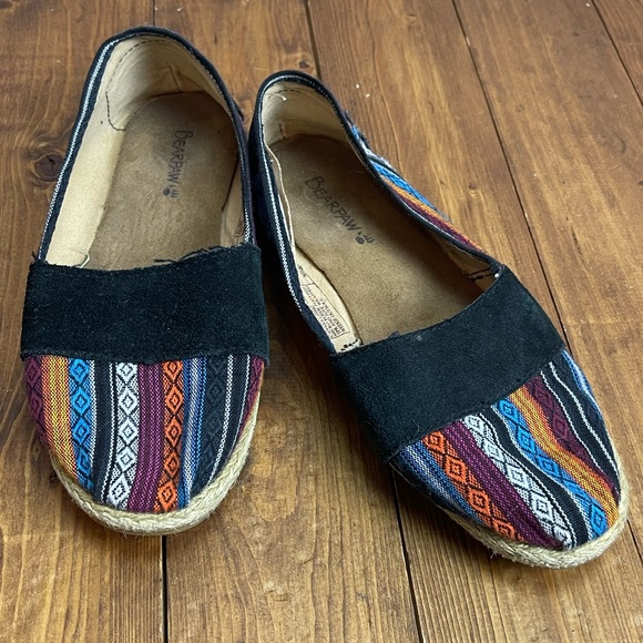 Bear Paw Espadrille style shoes colorful native print  Womens size 7 - Picture 1 of 10